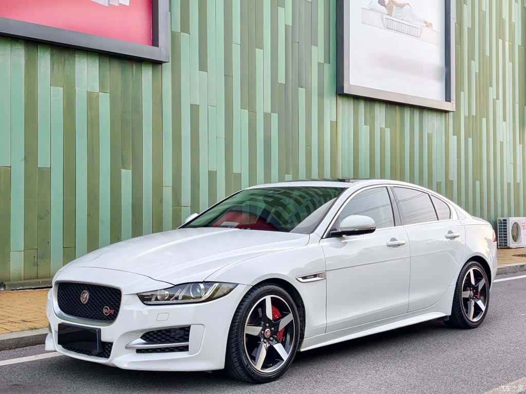 Jaguar XE, 2016 1