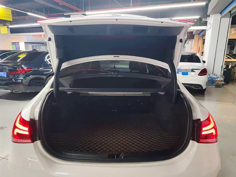 Mercedes-Benz Class A Mercedes-Benz Class A