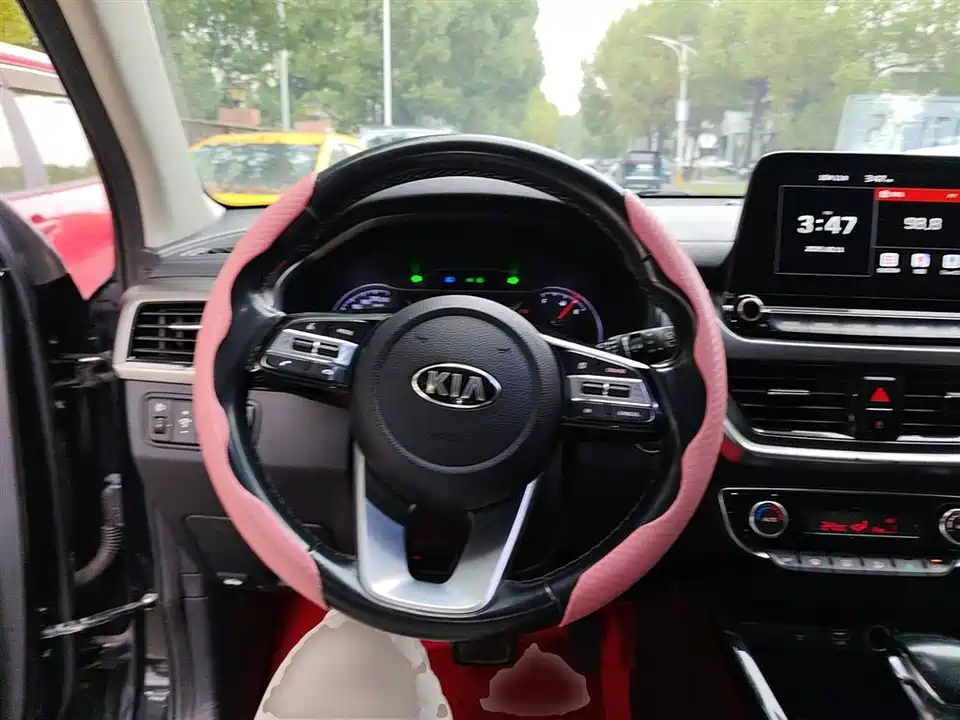 Kia Smart running