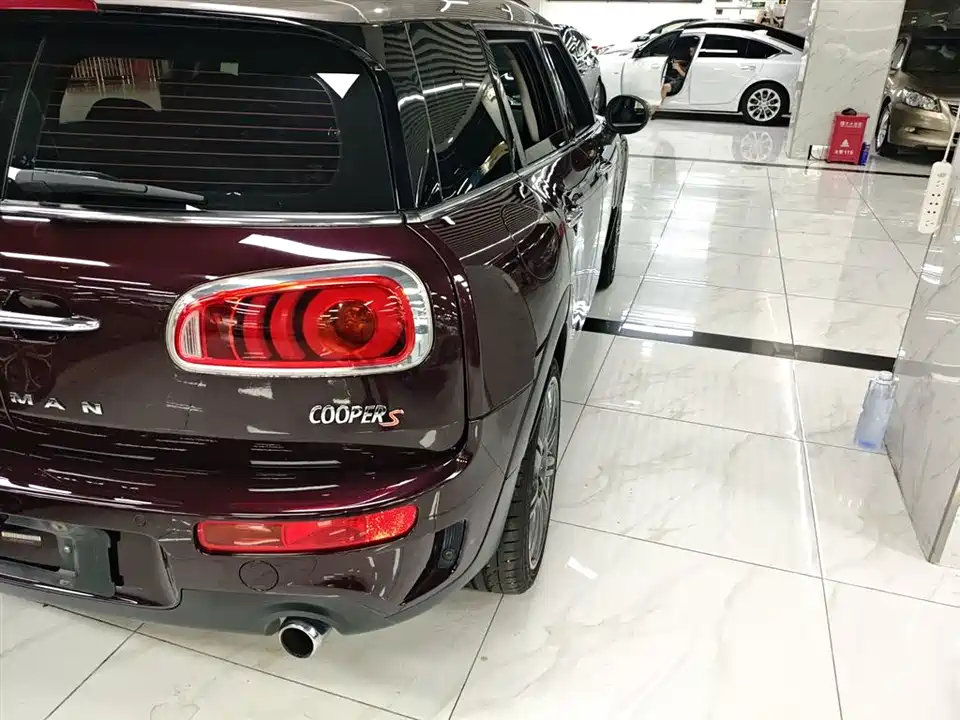 MINI CLUBMAN