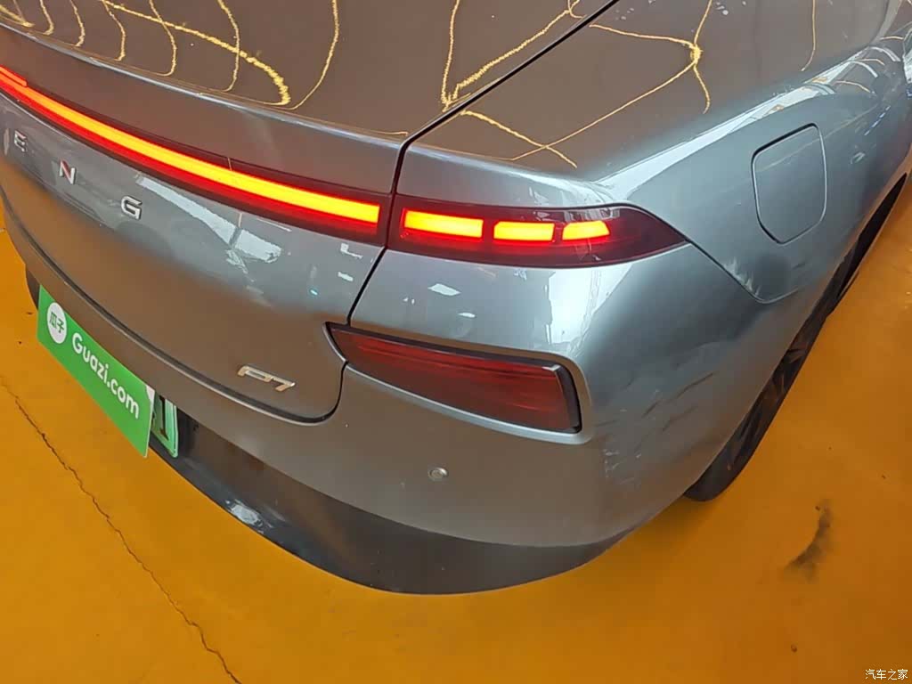 Xpeng P7, 2022 8