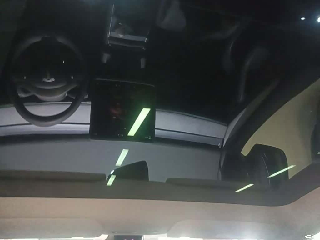 Tesla Model Y, 2024 18
