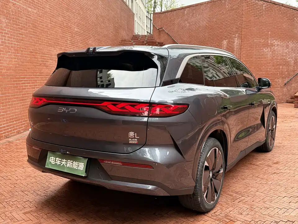 BYD Tang L