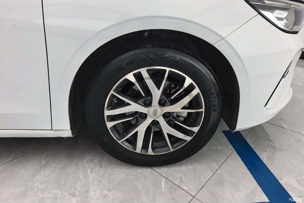 Geely Emgrand, 2025 6
