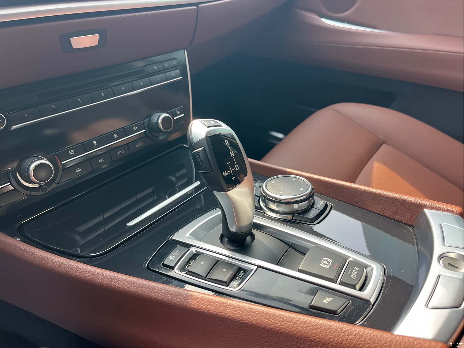 BMW 5 Series, 2017 11