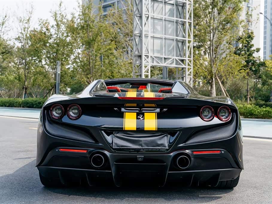 Ferrari F8