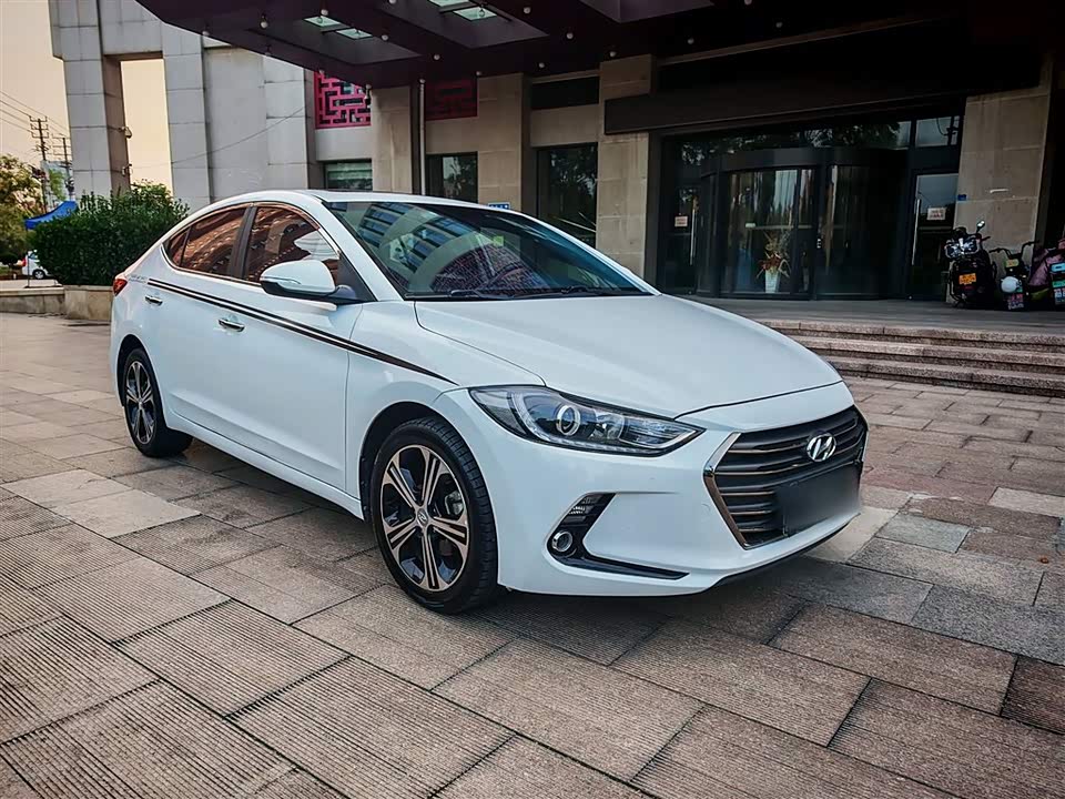 Hyundai Lead