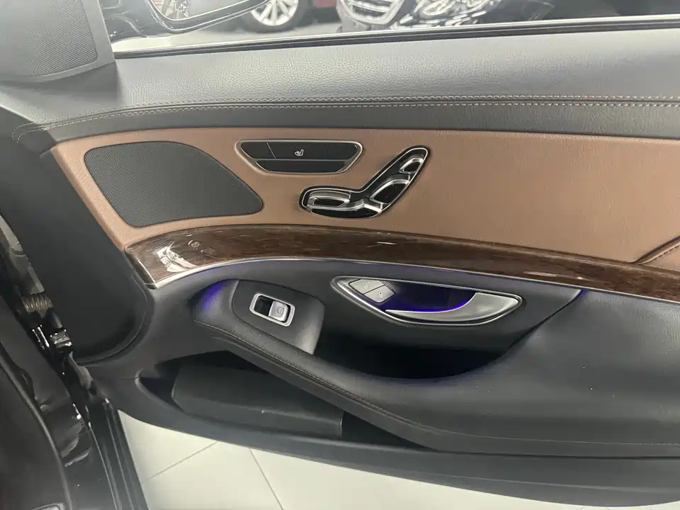 Mercedes-Benz S-class Mercedes-Benz S-class