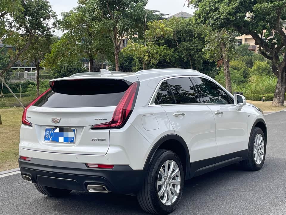 Cadillac XT4