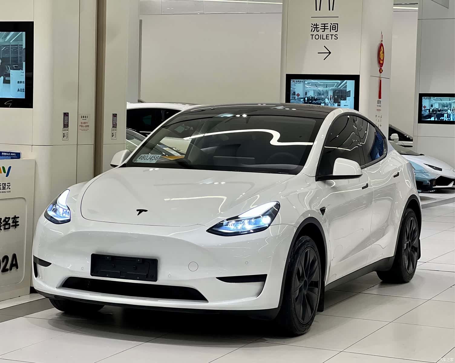 Tesla Model Y, 2024 1