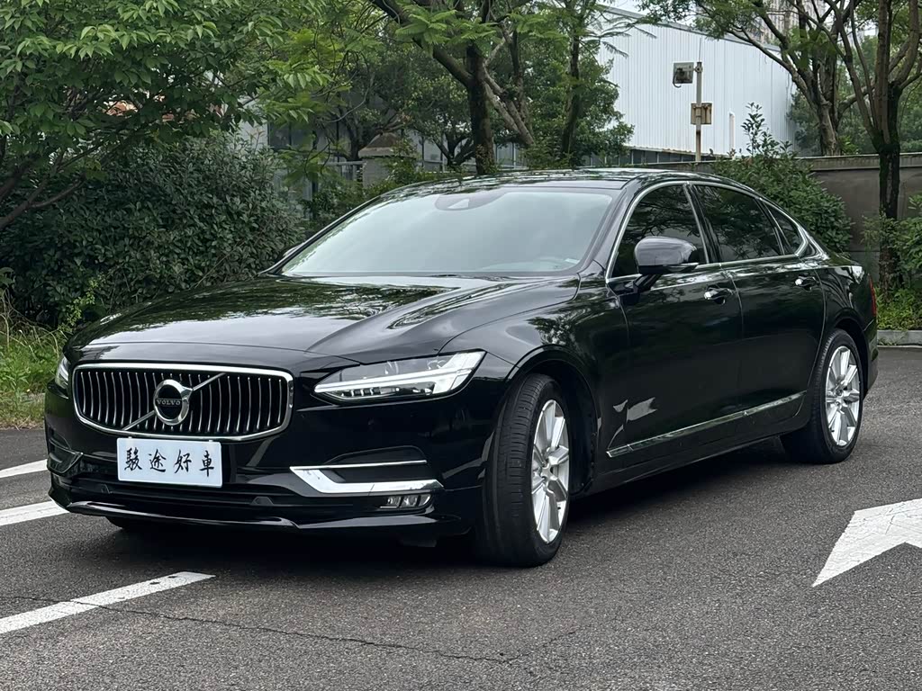 Volvo S90