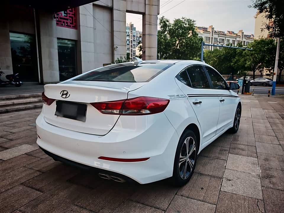 Hyundai Lead