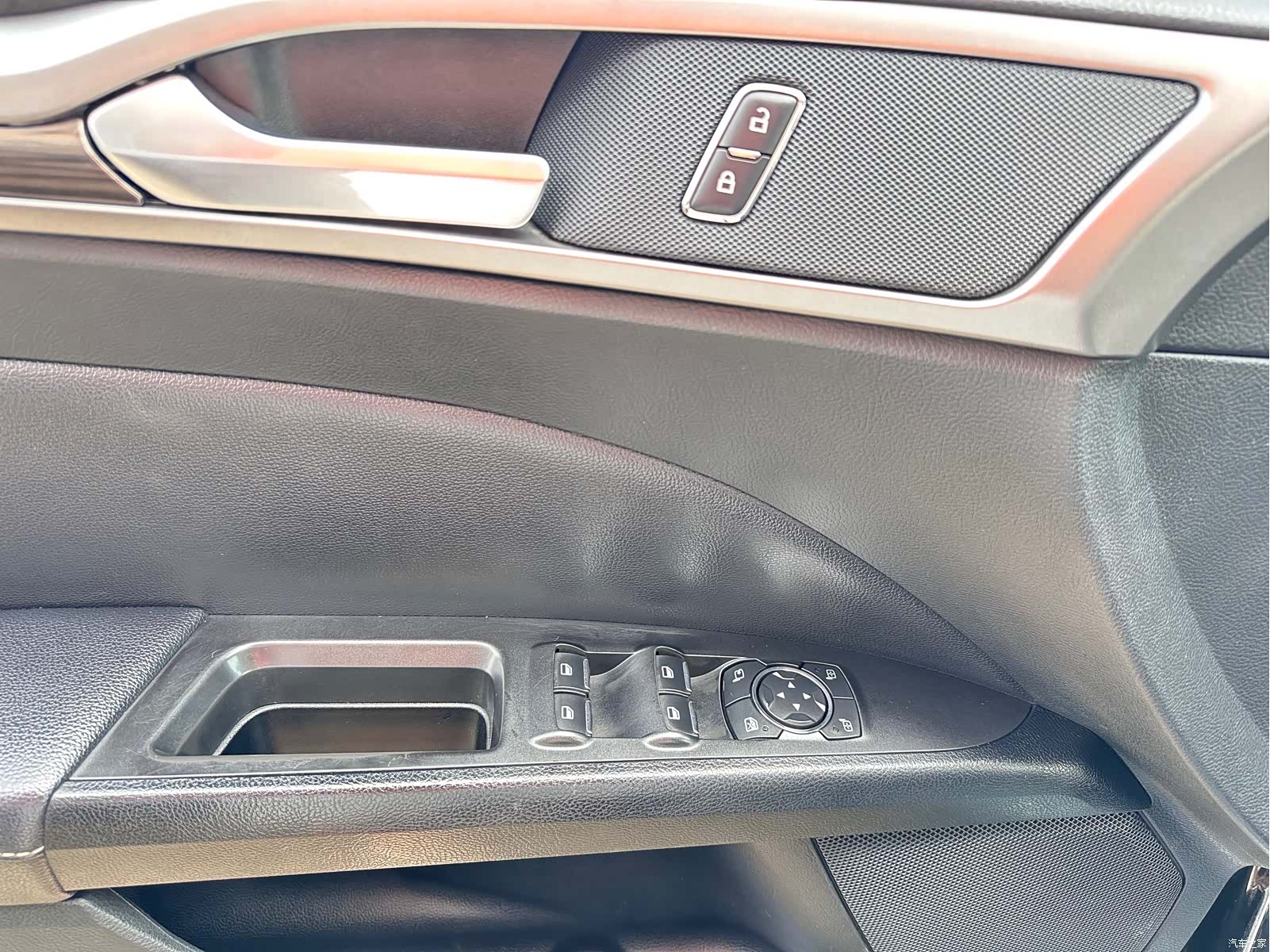 Ford Mondeo, 2017 17