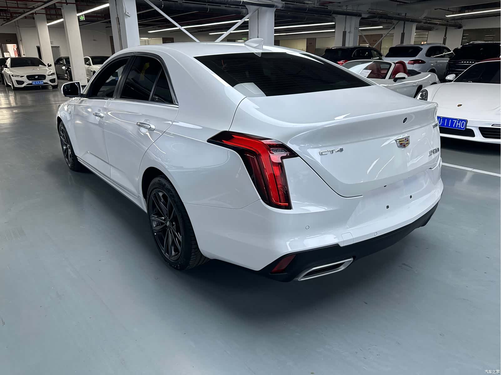 Cadillac CT4, 2023 13