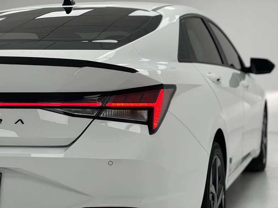 Hyundai Elantra 2023, фото 9