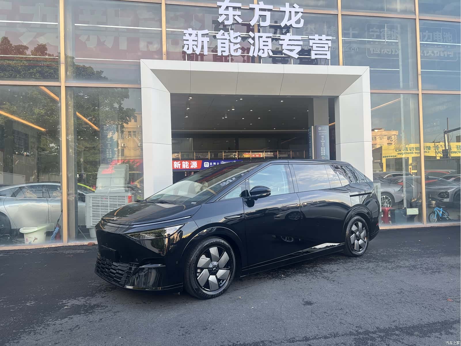 Xpeng X9, 2024 2