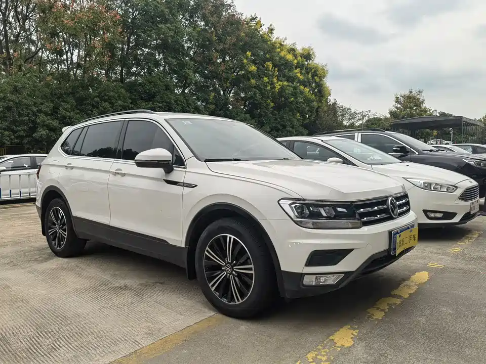 Volkswagen Tiguan L