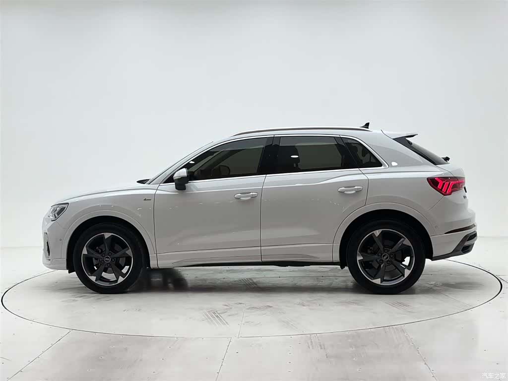 Audi Q3, 2022 7