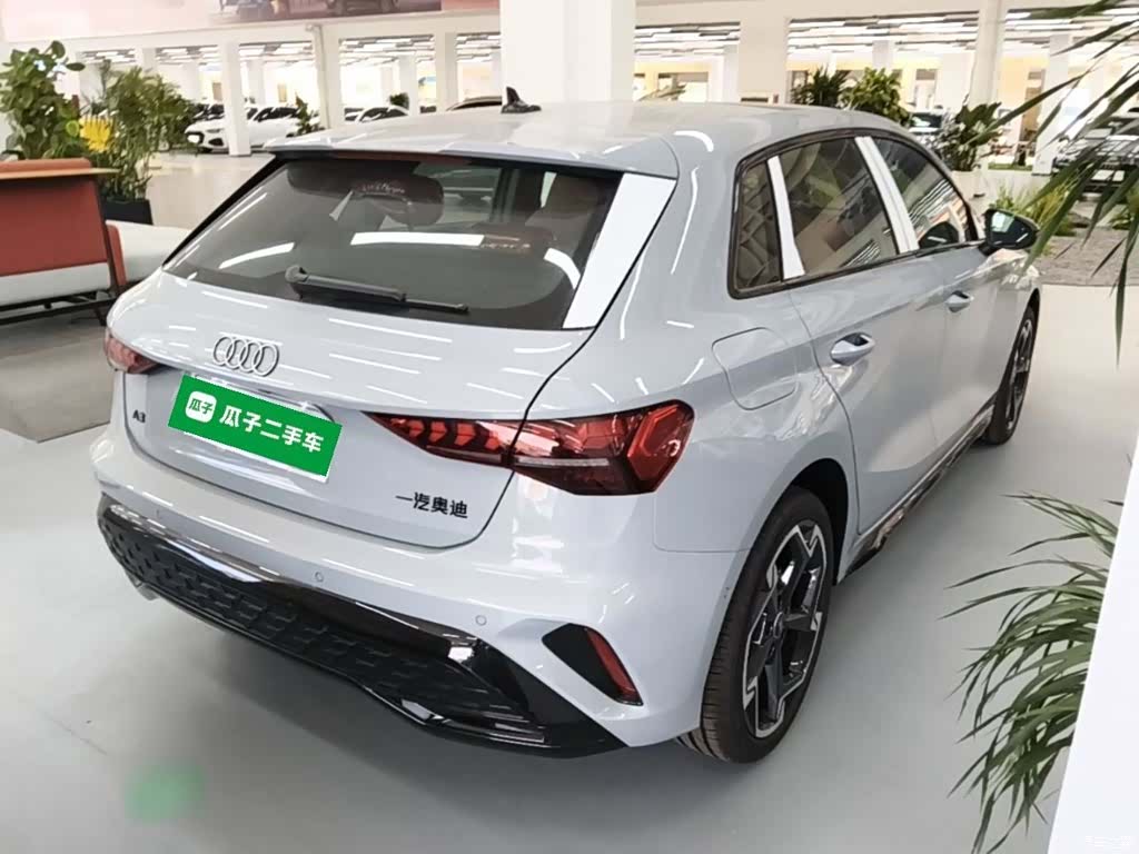 Audi Flying Spur, 2026 7