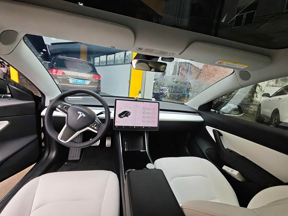 Tesla Model 3 Tesla Model 3