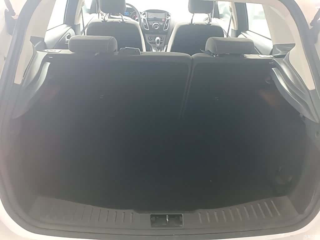 Ford Focus, 2014 19