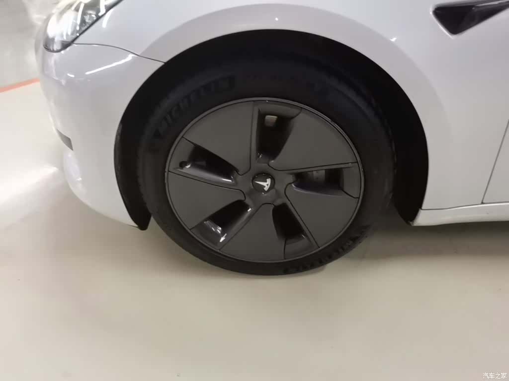 Tesla Model 3, 2021 23