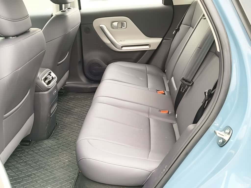 Leapmotor B01, 2026 17