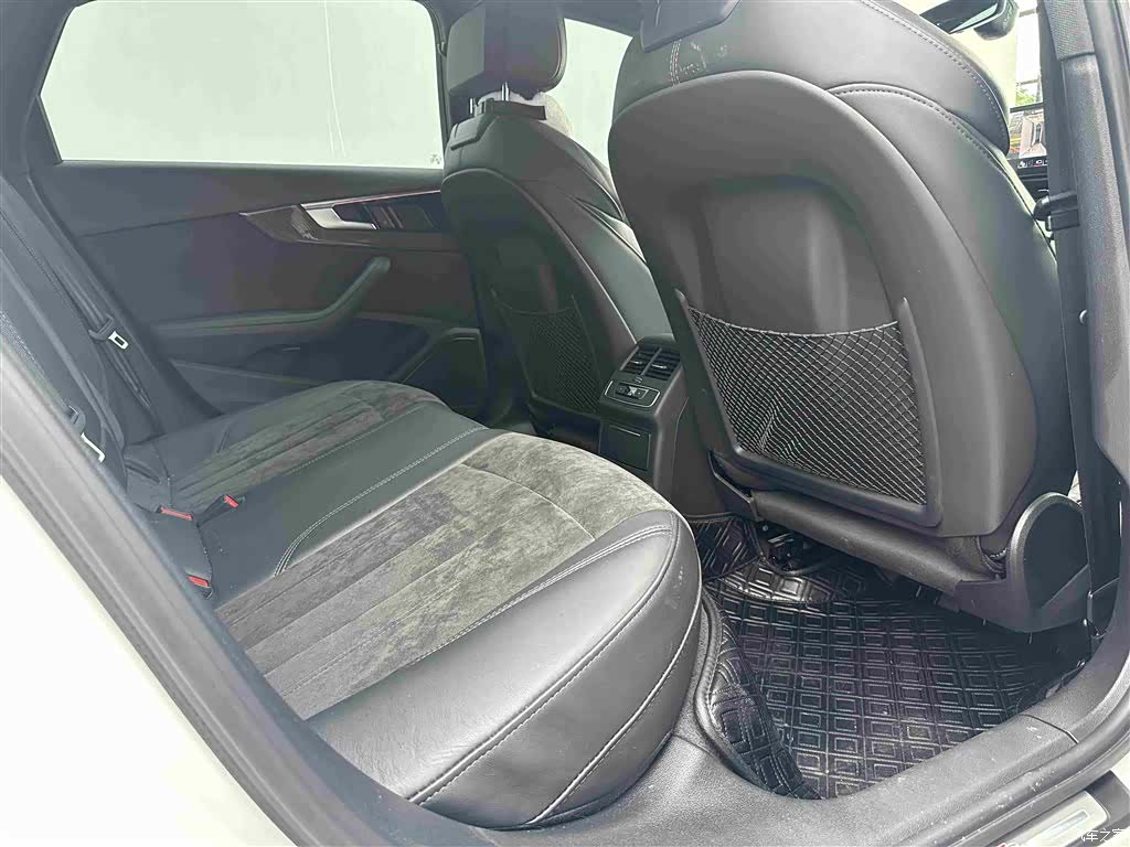 Audi A4L, 2023 7