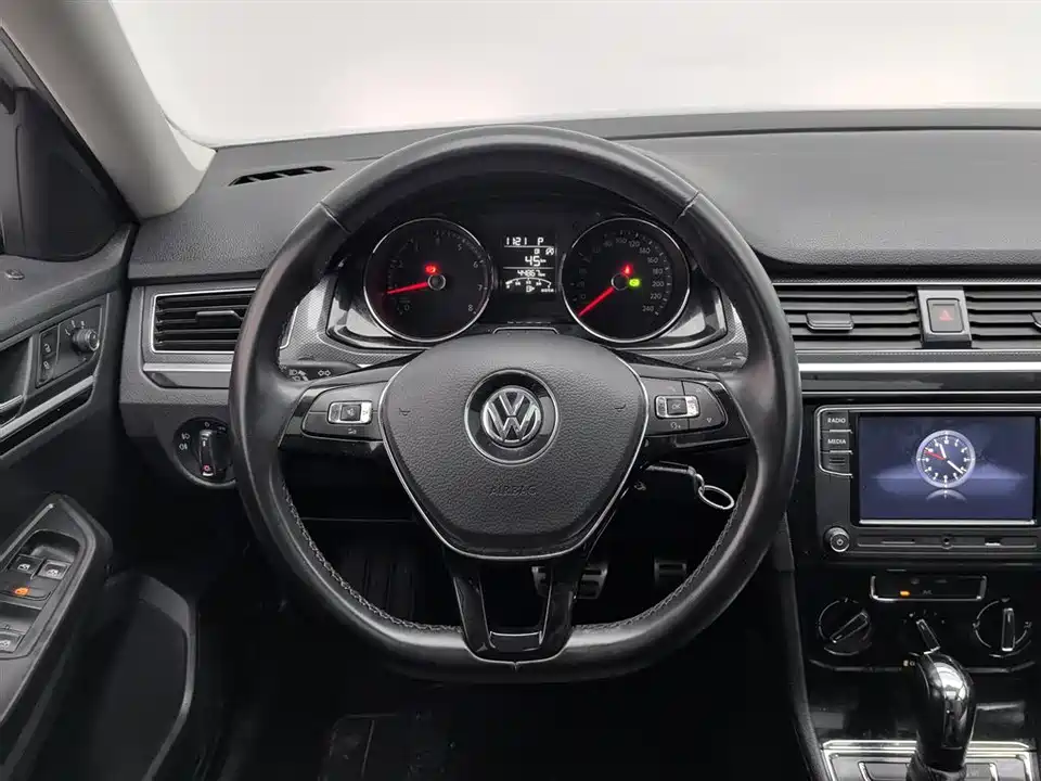 Volkswagen C-TREK Wei Collar