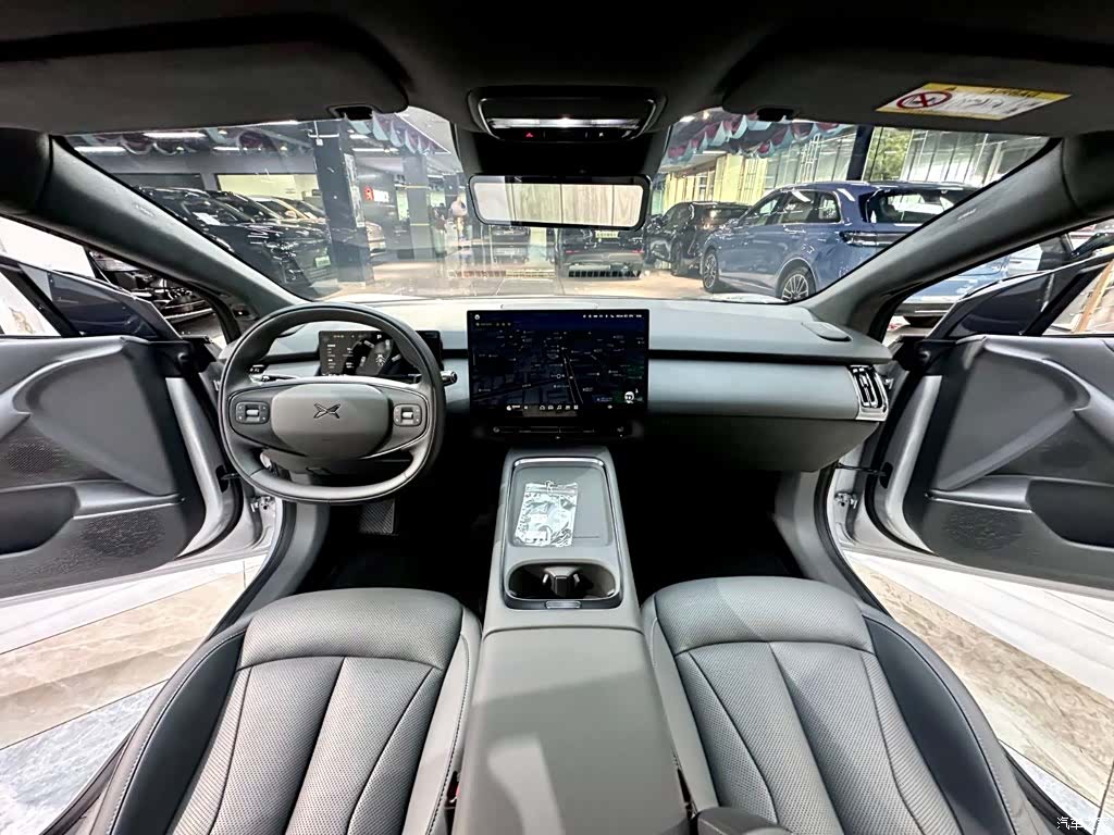 Xpeng P7, 2025 10