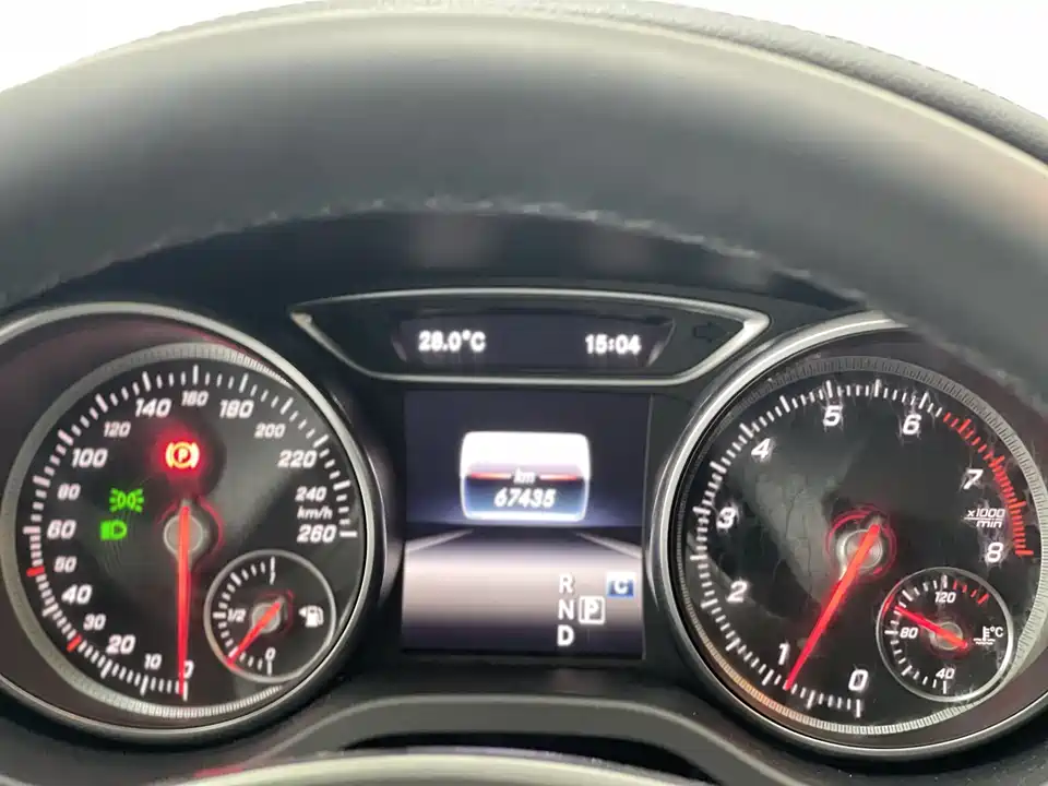 Mercedes-Benz GLA Mercedes-Benz GLA