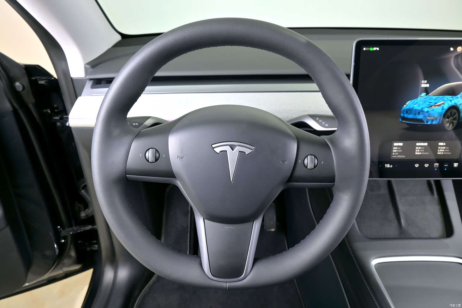 Tesla Model Y, 2024 9