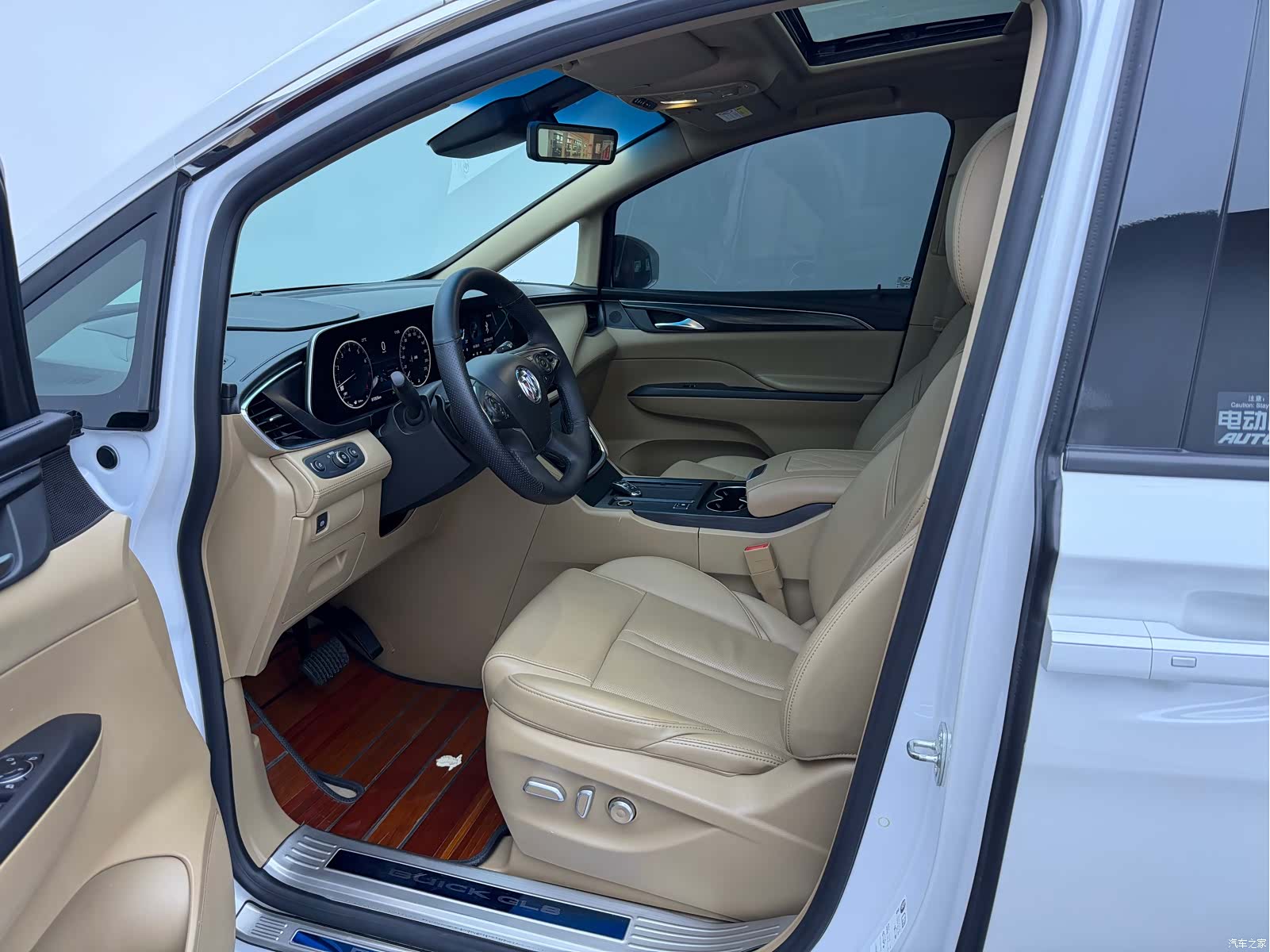 Buick GL8, 2020 все фото