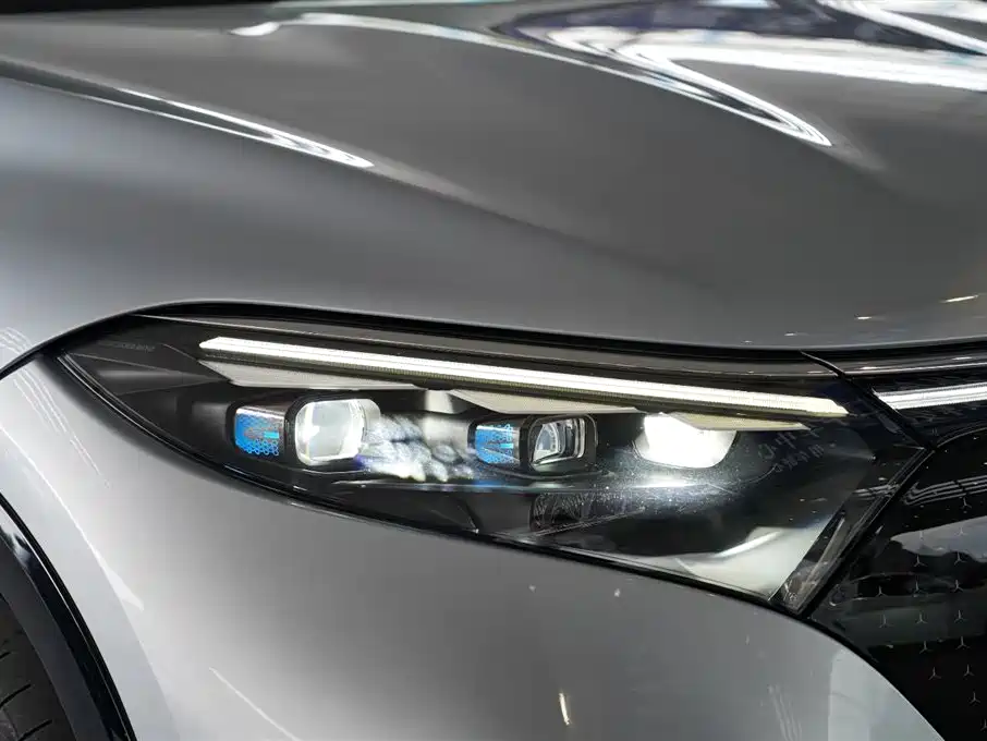 Mercedes-Benz EQS SUV