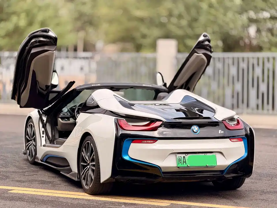 BMW i8