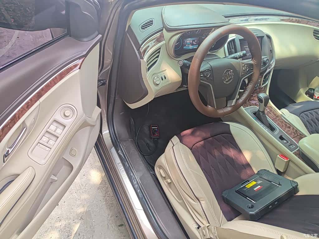 Buick LaCrosse, 2016 16
