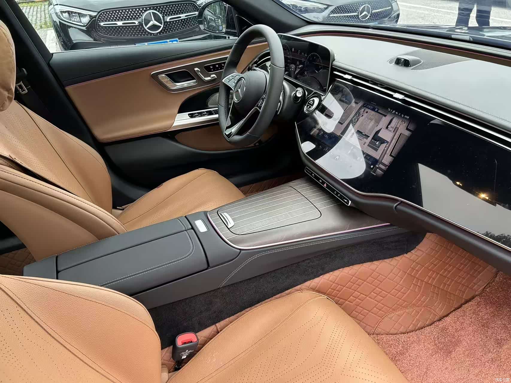 Mercedes-Benz E-Class, 2025 14
