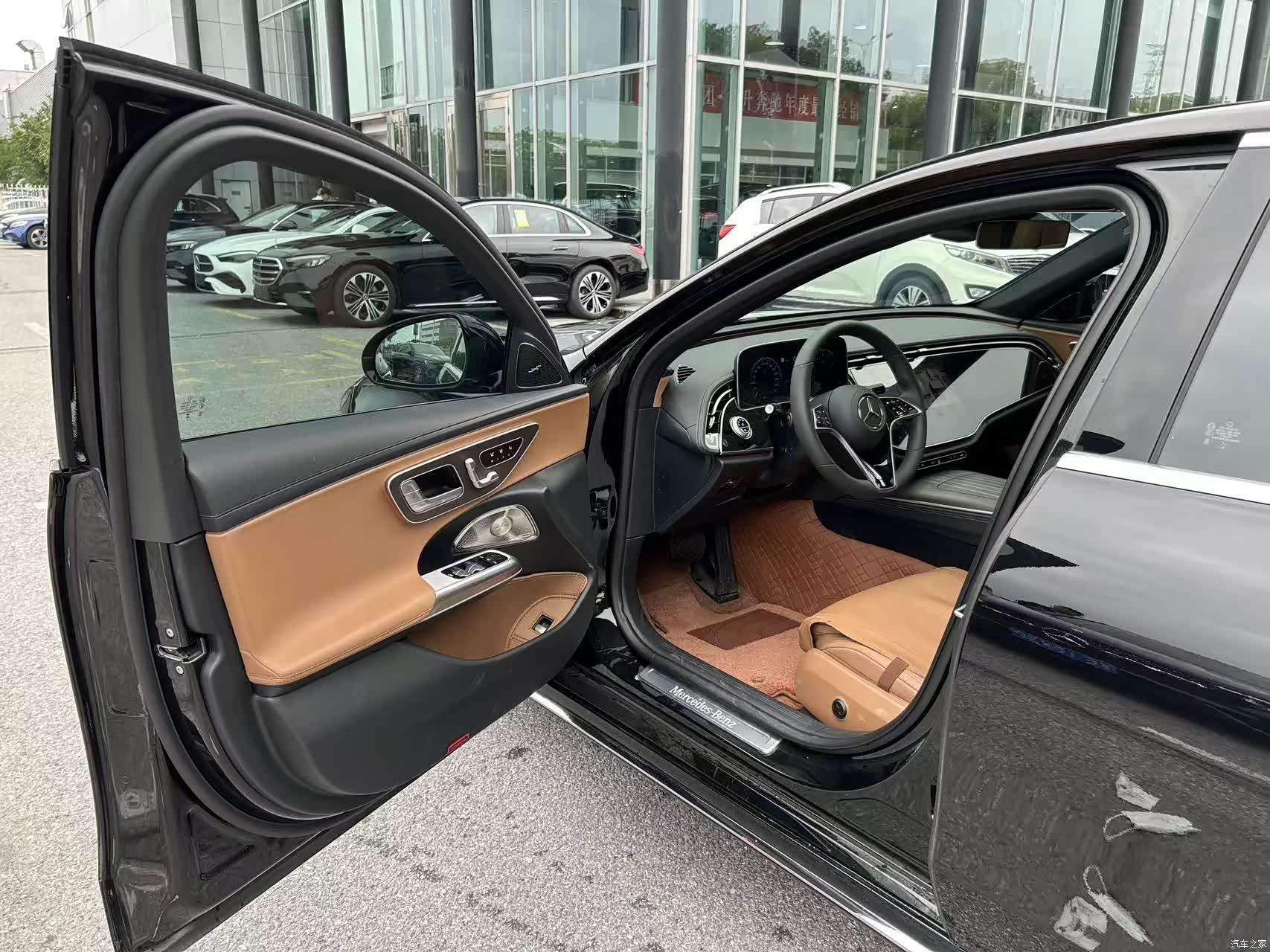 Mercedes-Benz E-Class, 2025 11