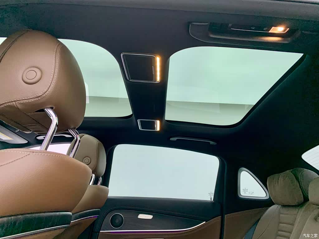 Mercedes-Benz E-Class, 2023 23