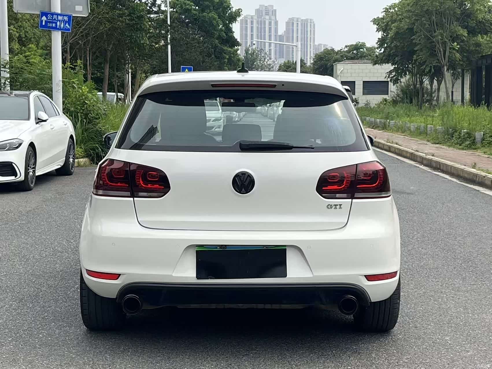 Volkswagen Golf, 2010 все фото