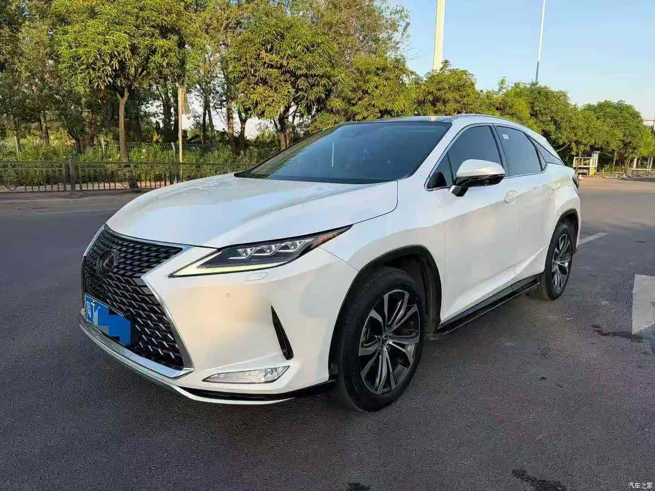 Lexus RX, 2021 1