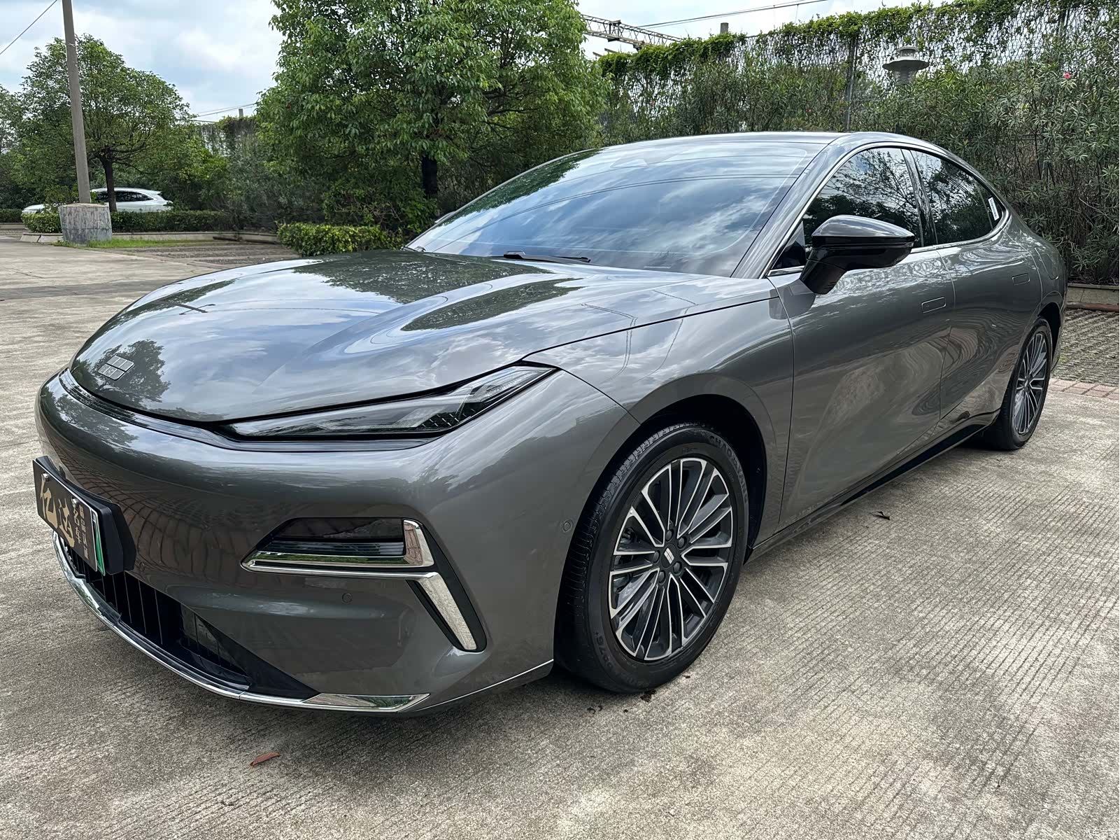 Geely 8, 2025 4