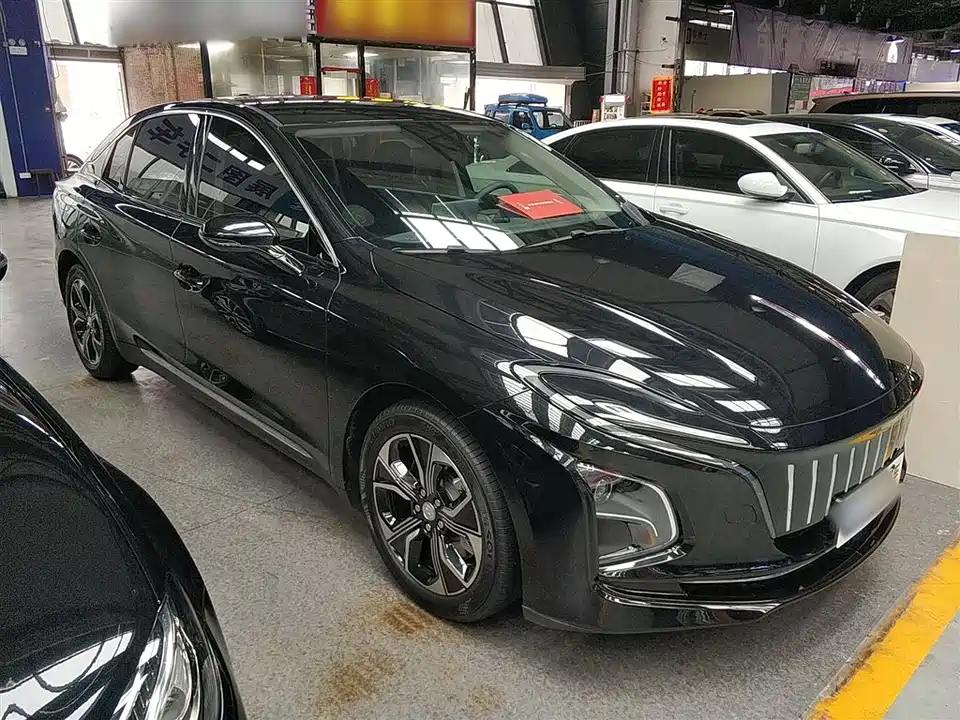 Hongqi E-QM5 Hongqi E-QM5