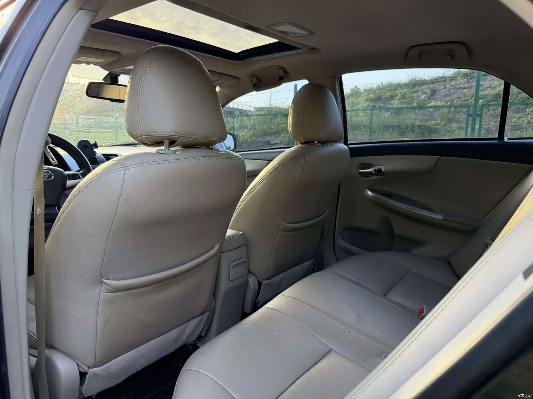Toyota Corolla, 2011 8