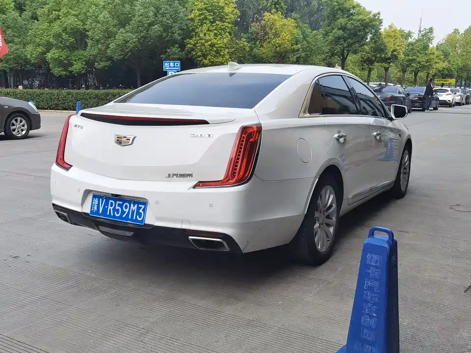 Cadillac XTS