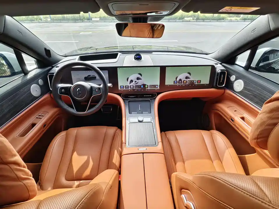 AITO Ask the world M9