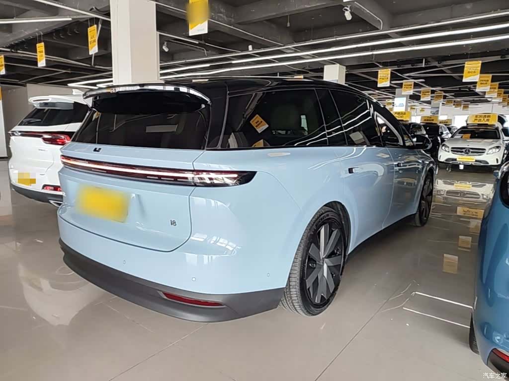 Li Auto i8, 2025 7