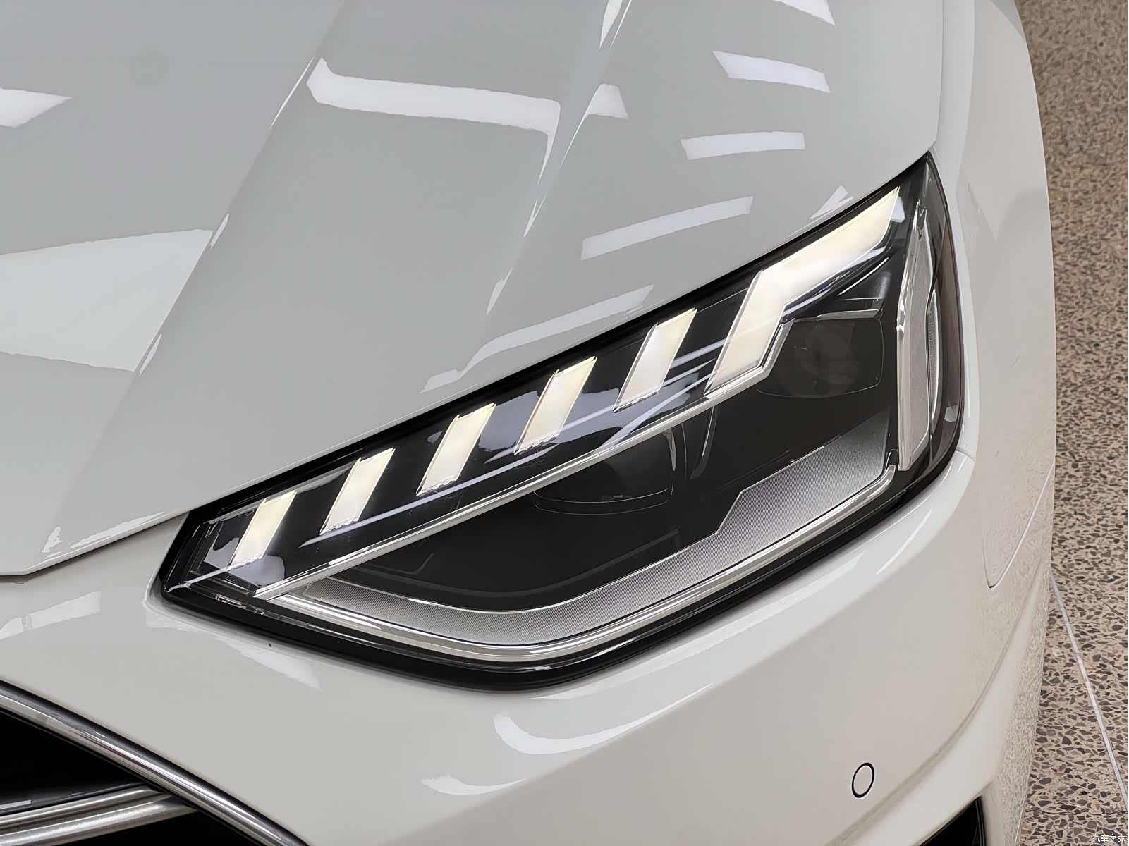 Audi A4L, 2020 28