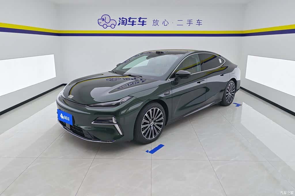 Geely 8, 2025 1