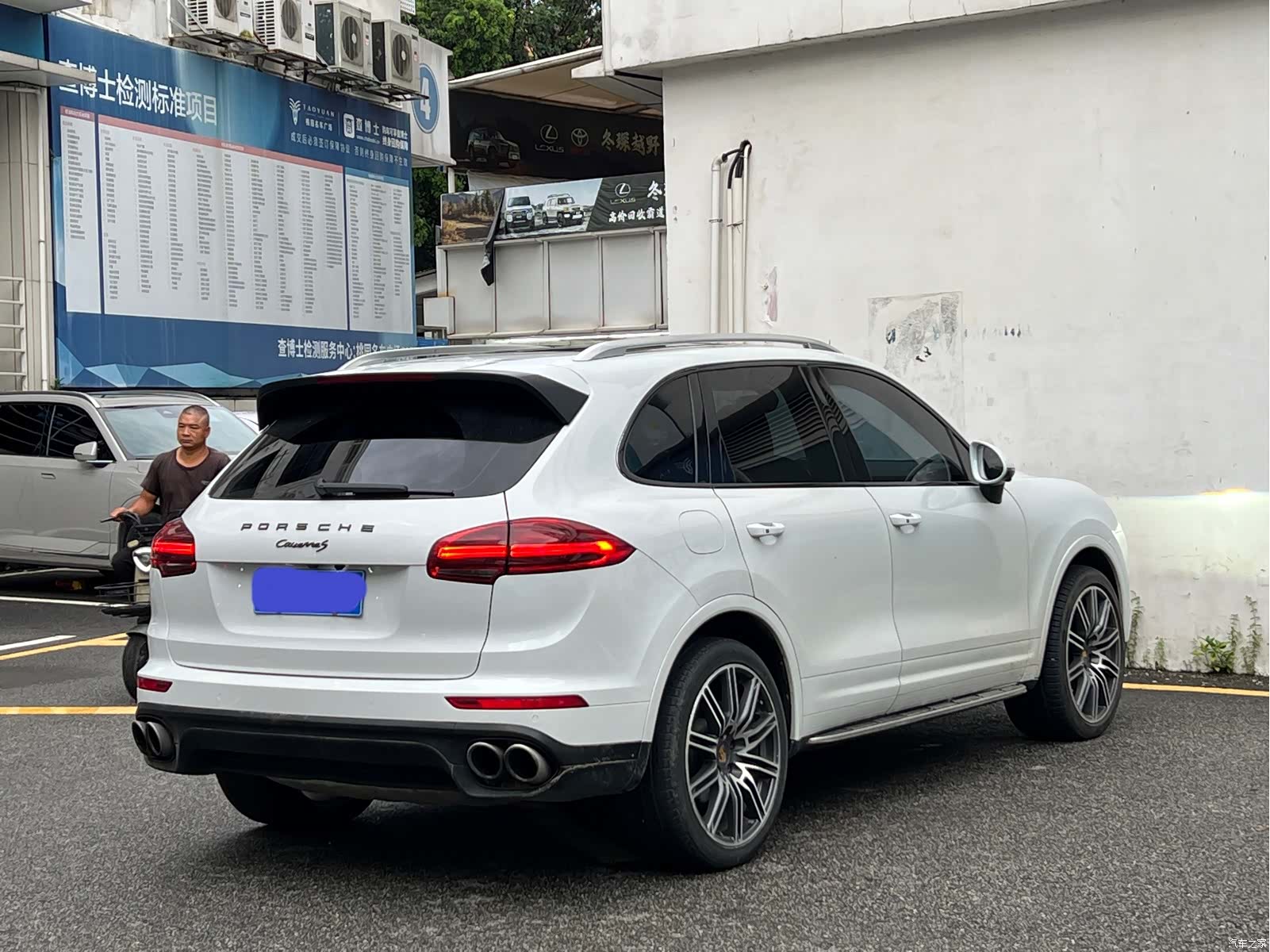 Porsche Cayenne, 2016 9